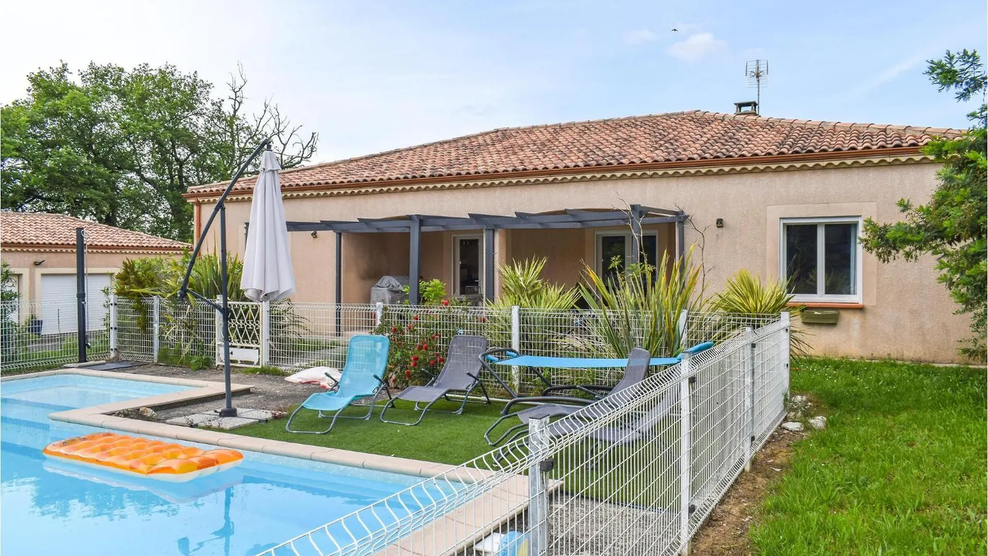 Awesome Home In Beraut With Wifi